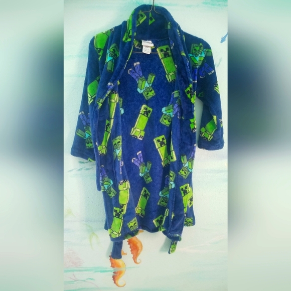 Children's Minecraft Robe. - Picture 4 of 8